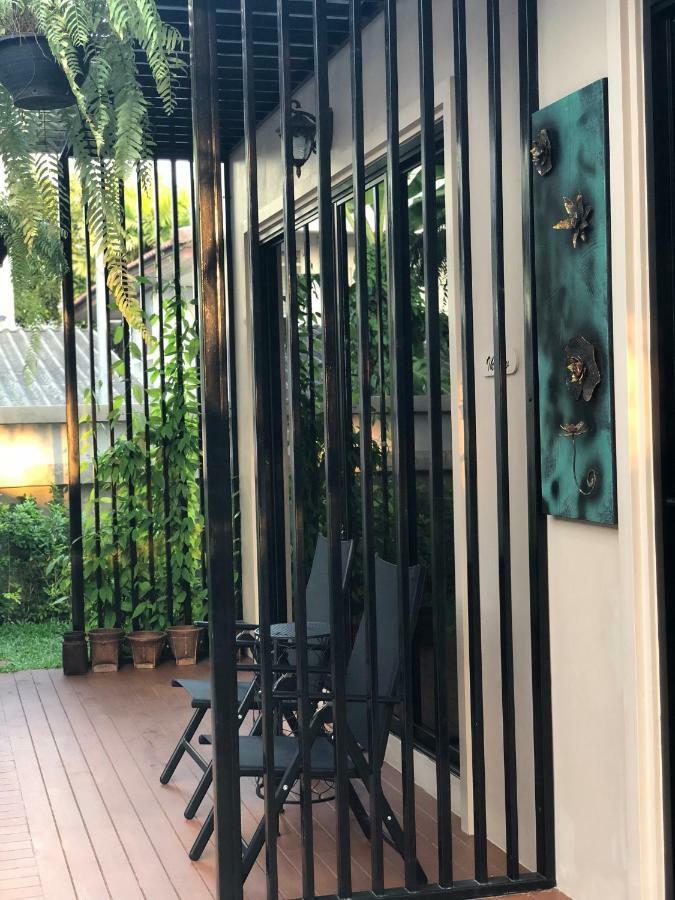 Barbé La Maison HHQ Esterno foto